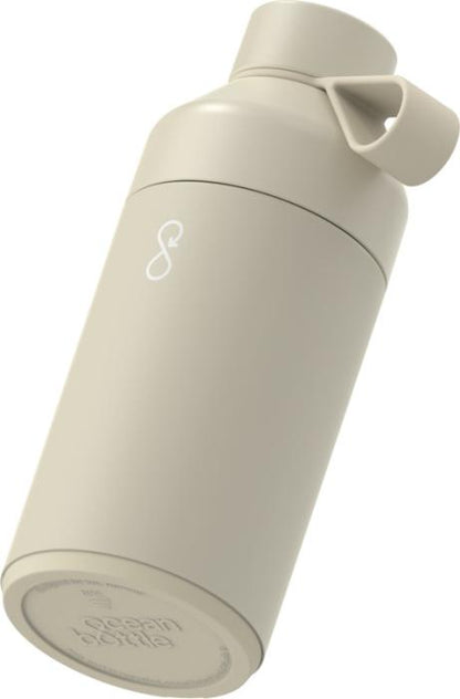 Ocean Bottle 750ml - Vesipullo joka pelastaa meret. Esim. 25kpl. 1-väri laserkaiverruksella.