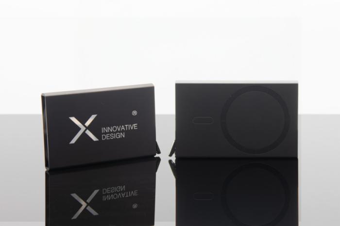 SCX.design O35 – magneettinen RFID-korttipidike. Esim. 25kpl. laserkaiverruksella.
