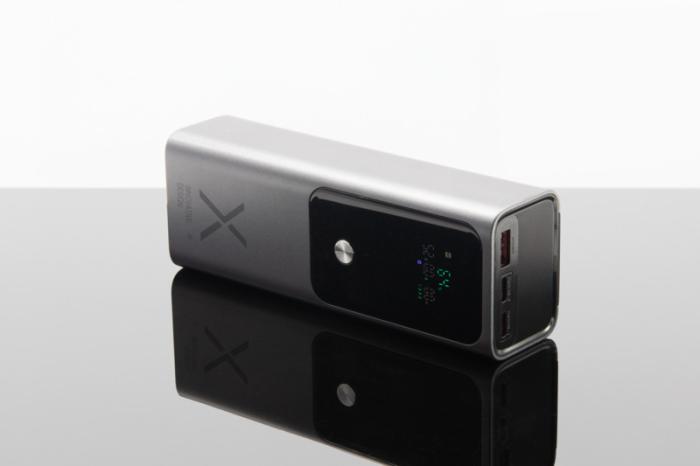 SCX.design P52 – 100 W:n ja 20 000 mAh:n tietokoneen varavirtalähde (105€+alv./kpl.)