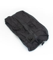 SCX.design L17 VacPouch matkatyhjiöpussi yrityksille laserkaiverruksella. 3v. takuu! Esim. 25kpl.