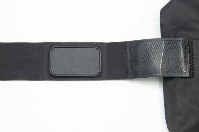 SCX.design L17 VacPouch matkatyhjiöpussi yrityksille laserkaiverruksella. 3v. takuu! Esim. 25kpl.