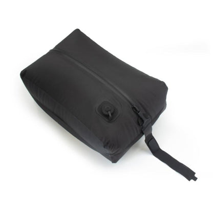SCX.design L17 VacPouch matkatyhjiöpussi yrityksille laserkaiverruksella. 3v. takuu! Esim. 25kpl.