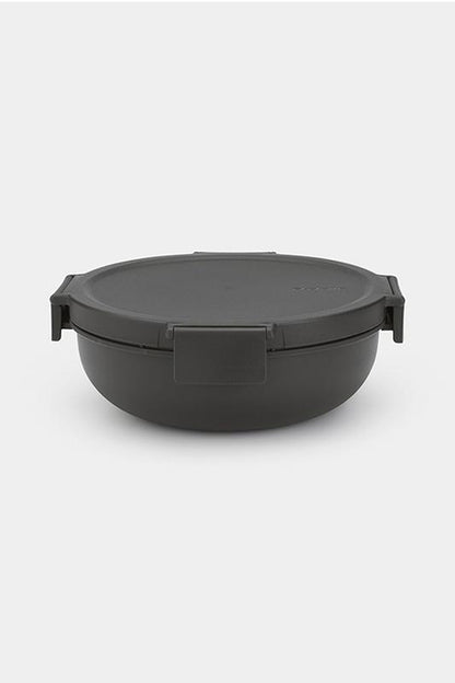 Brabantia Make & Take salaattikulho 1,3 L | Tiivis eväsrasia kastikeastialla