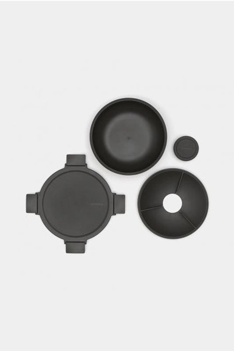 Brabantia Make & Take salaattikulho 1,3 L | Tiivis eväsrasia kastikeastialla