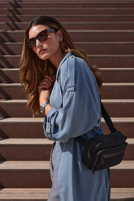 Quadra AIRSIDE Crossbody Bag – Unisex . Musta ja Valkoinen