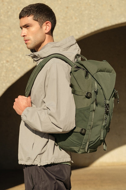 QUADRA ACTIVE OUTDOOR REPPU 30 L. Vihreä ja musta.