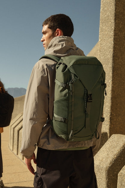 QUADRA ACTIVE OUTDOOR REPPU 30 L. Vihreä ja musta.