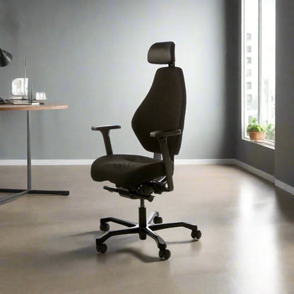 Josefin ergonominen työtuoli, musta kangasverhoilu