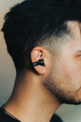 Urban Vitamin Long Beach ENC Langattomat Kuulokkeet - Open-Ear Design. Esim. 10 kpl. personoinnilla.