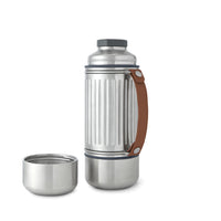 Black+Blum Explorer Duo Termospullo 1L. Kestävyyttä ja tyyliä joka seikkailuun merkkauksella