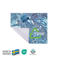 liina painettuna kuvalla jossa pullon kuva ja kierrätysmerkki. Made in sweden teksti ja kierrätyslogoja.