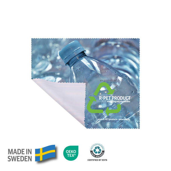 liina painettuna kuvalla jossa pullon kuva ja kierrätysmerkki. Made in sweden teksti ja kierrätyslogoja.