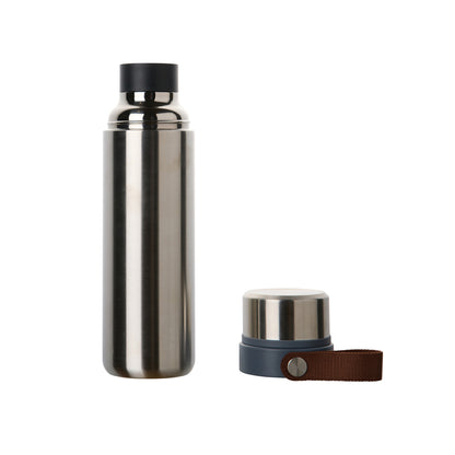 VINGA Tono RCS -termoskannu kaksoiskupilla 750ml. merkkauksella.