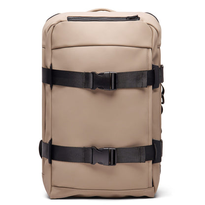 Beige Vinga Baltimore-laukku valkoisella taustalla.