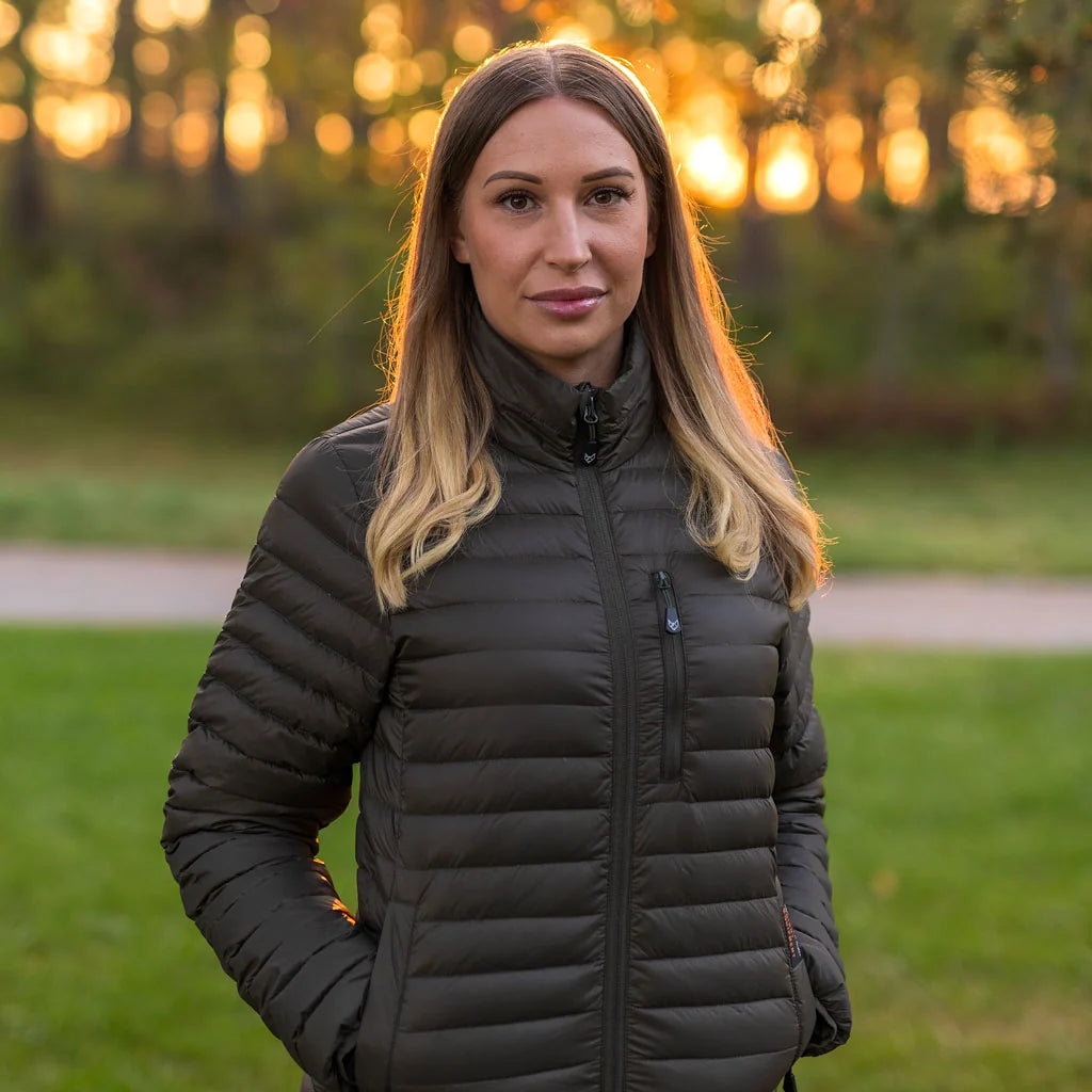 Bright Equipment Ultralight Down Jacket, kevyt untuvatakki miehille ja naisille. Ruotsalaista laatua.
