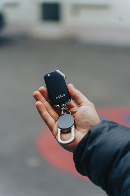 Keyfinder Dual Keychain Omalla logolla!